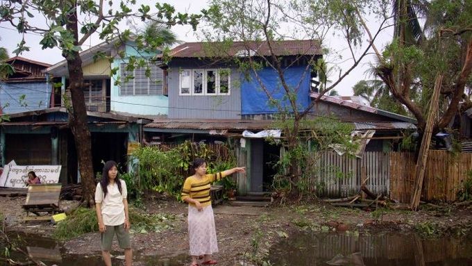 OSN odhaduje, že o střechu nad hlavou přišel až milión Barmánců