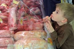 Veterináři za dva týdny zakázali prodej 40 tun masa