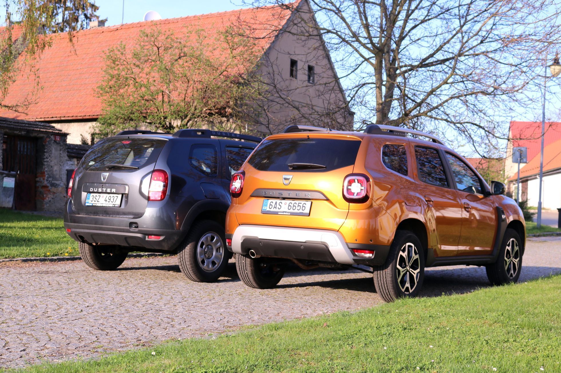 Srovnání Dacia Duster stará vs. nová