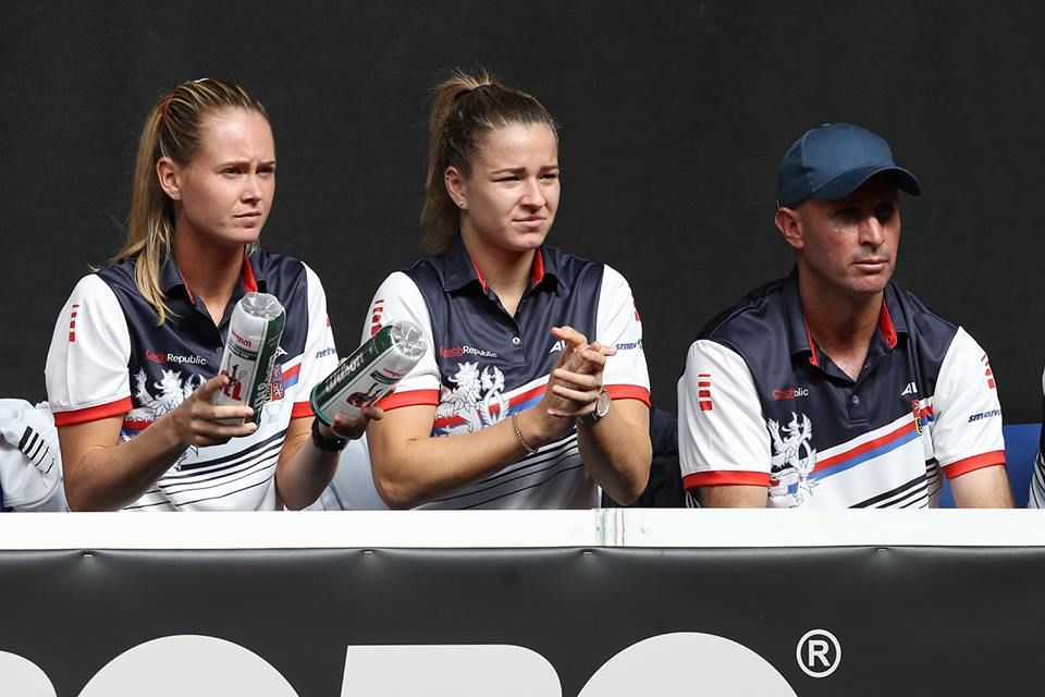 Tenistka Lucie Šafářová při rozlučce s fedcupovou kariérou proti Kanadě