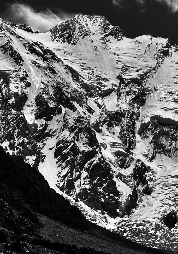 Diamírská stěna na hoře Nanga Parbat