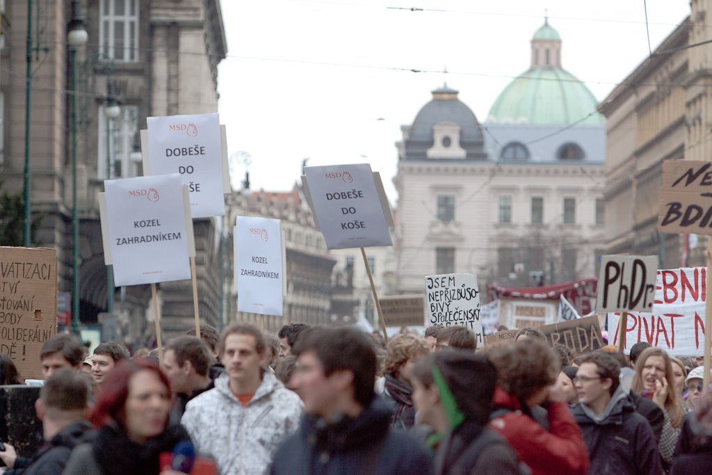 Týden neklidu - transparenty