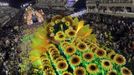 Revellers from the Vila Isabel samba school participate in the annual Carnival parade in Rio de Janeiro's Sambadrome February 12, 2013. REUTERS/Ricardo Moraes (BRAZIL - Tags: SOCIETY) Published: Úno. 12, 2013, 8 dop.