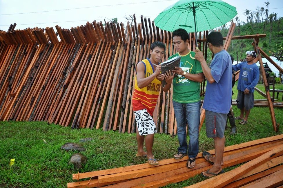 Člověk v tísni obnovuje Filipíny