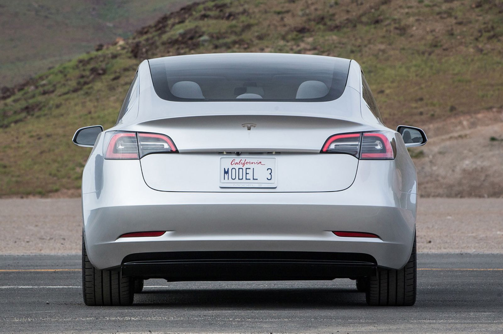 Tesla Model 3 červenec 2017