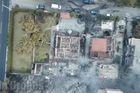 Zpustošené město. Sledujte z dronu následky požárů v Řecku