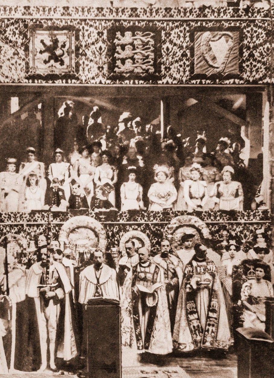 Jiří V., korunovace, historie, Velká Británie, Zahraničí