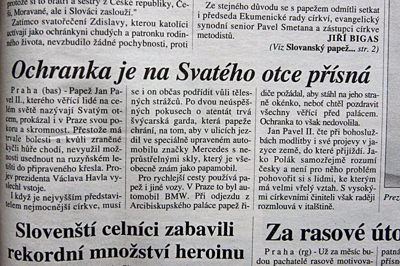 Návštěvy papeže v novinách