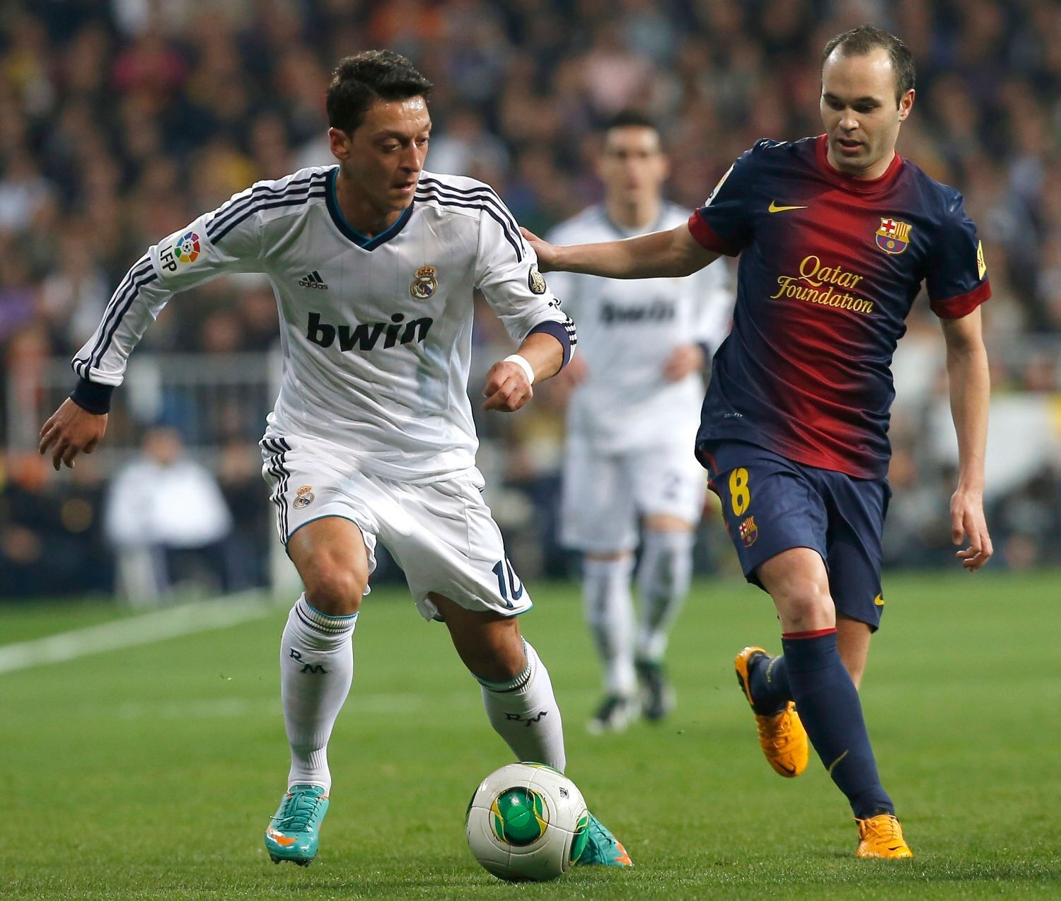 Real Madrid - FC Barcelona: Mesut Özil - Andres Iniesta