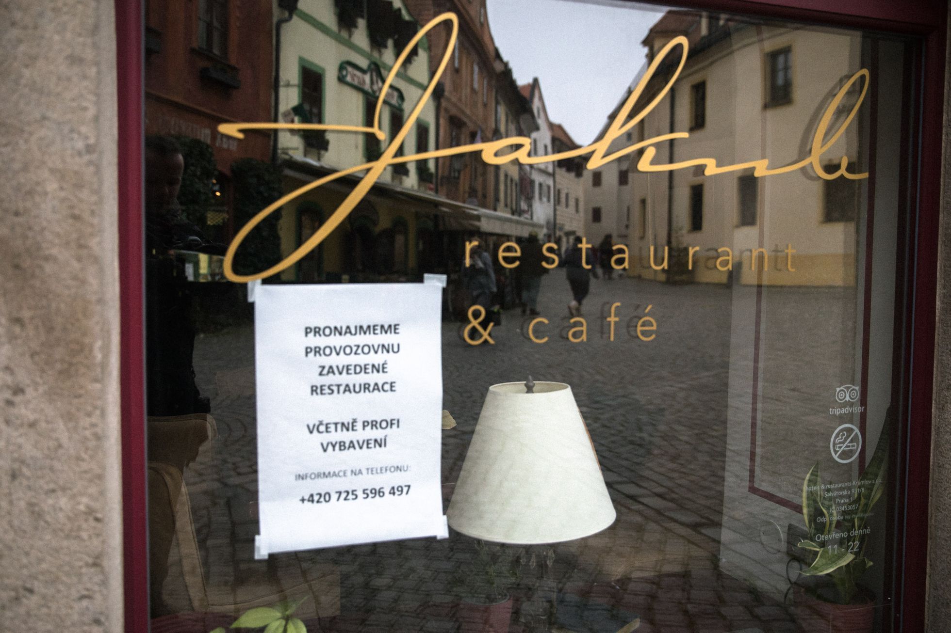 Český Krumlov, overturismus, turisté, zima, andělský průvod, advent, mikuláš