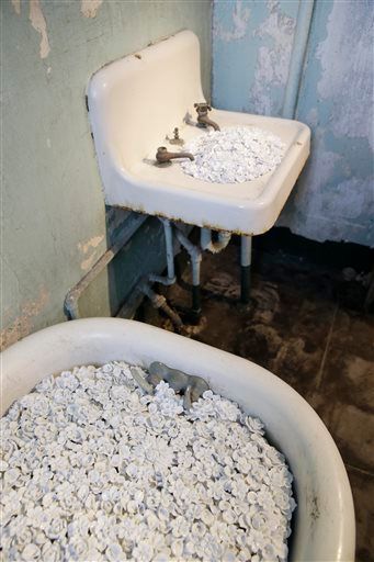Aj Wej-wej - alcatraz - vystava - lego