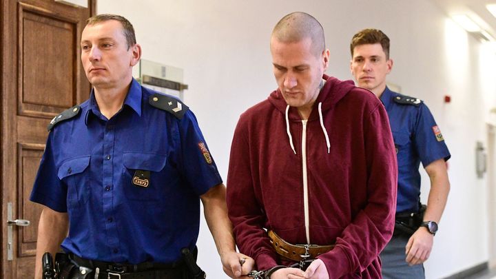 Soud potvrdil trest 18,5 roku vězení za vraždu dítěte na Chodově, je pravomocný