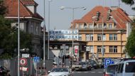 Pražská Nemocnice Na Bulovce. Slovo "fakultní" musela ze svého nápisu odstranit.