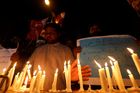 Teror na Srí Lance má už 359 obětí. IS zveřejnil video s pachateli, útočila i žena