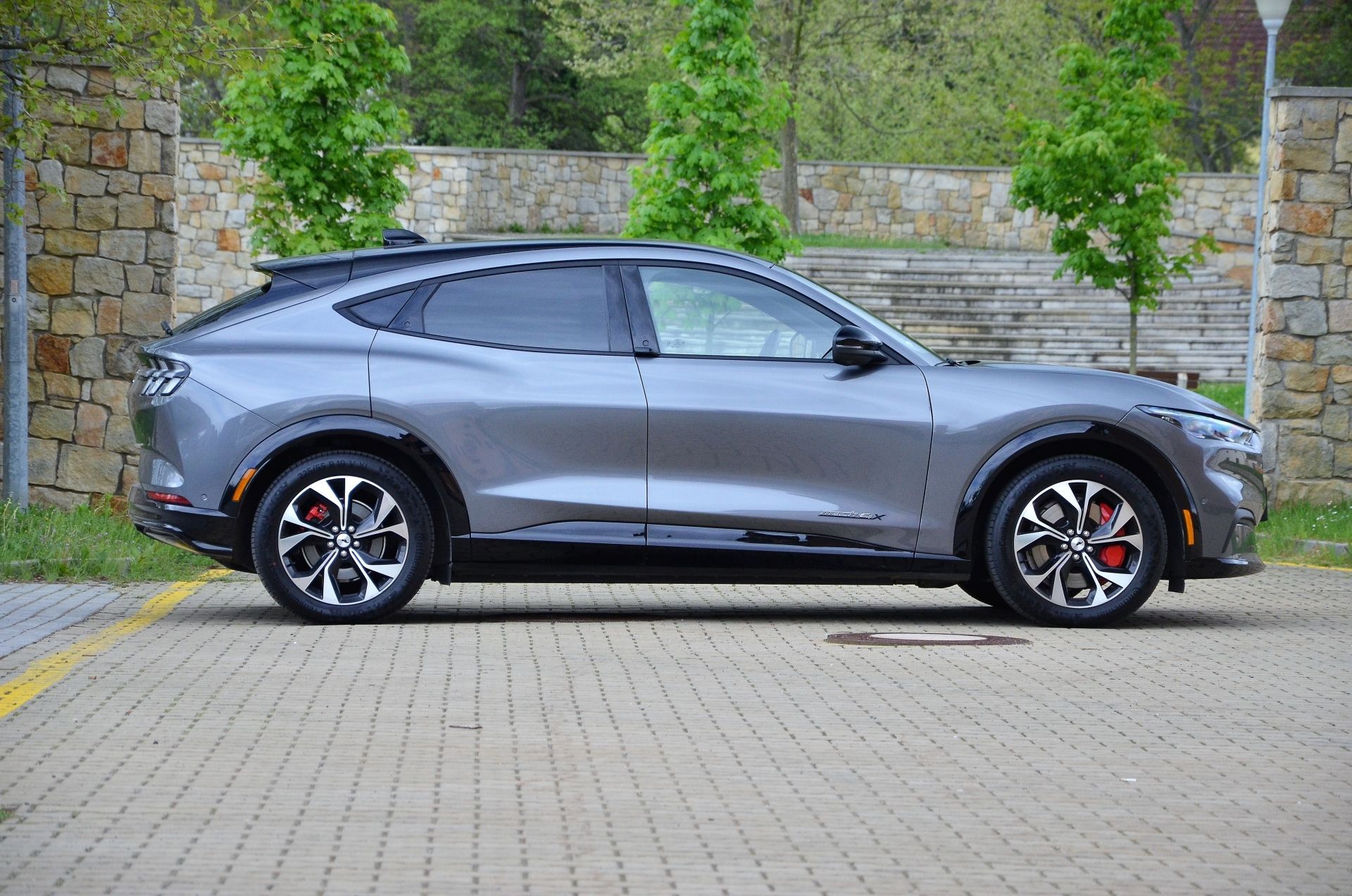 Ford Mustang Mach-E 2021