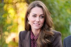 Princezna Catherine oslavila výročí svatby novým odstínem. Připomeňte si její proměny