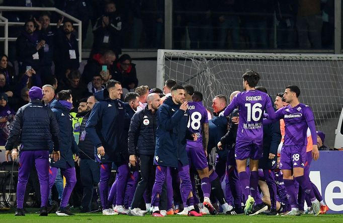 Nadšení Fiorentiny po druhém gólu do sítě AC Milán