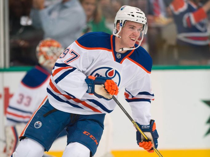 Connor McDavid vstřelil v NHL svůj první gól.