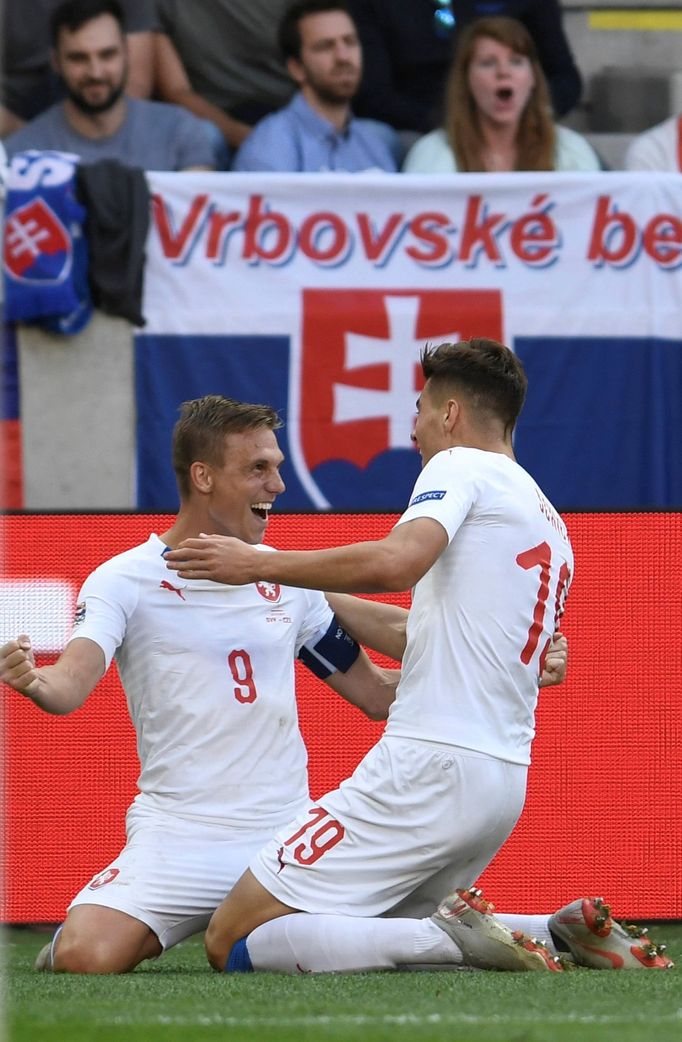 fotbal, Liga národů 2018/2019, Slovensko - Česko, Bořek Dočkal a Patrik Schick slaví vítězný gól