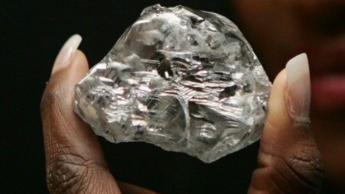 Unikátní 603 karátový bílý diamant "Lesotho Promise" byl prodán za 12,36 milionu dolarů. Po plánovaném vylepšení by se jeho cena měla vyhoupnout k 20 milionům dolarů.