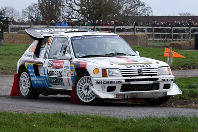 Peugeot 205 T16