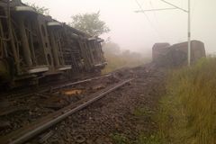 V Přibyslavi vykolejil nákladní vlak, škoda jde do milionů