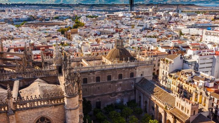 Sevilla brojí vůči nadměrnému turismu, odpojuje vodu v nelegálně pronajímaných bytech