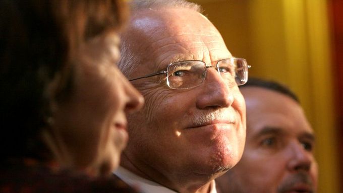 Po návštěvě u britské královny vypadal Václav Klaus nadmíru spokojeně
