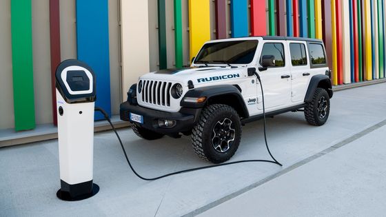 Plug-in hybridní pohon si našel cestu i do Jeepu Wrangler.