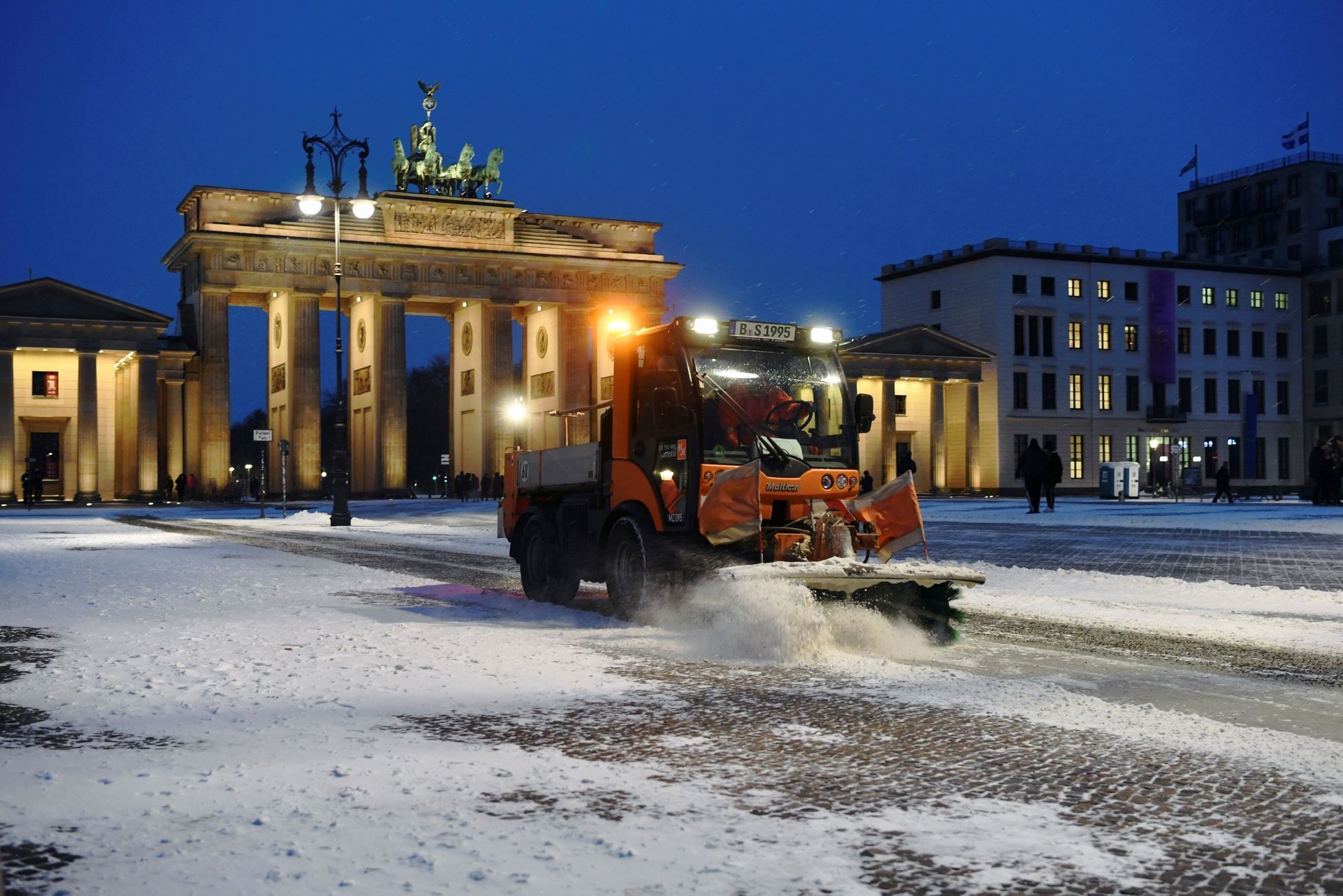 Německo-zima-počasí-sníh-závěje-Berlín