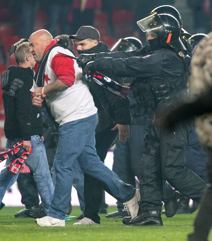 Derby Slavia - Sparta: policie