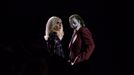 Lady Gaga v roli Harley Quinn a Joaquin Phoenix jako Joker.