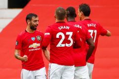 Dvě penalty, sedm gólů a video v permanenci. United zažili bláznivý vítězný zápas