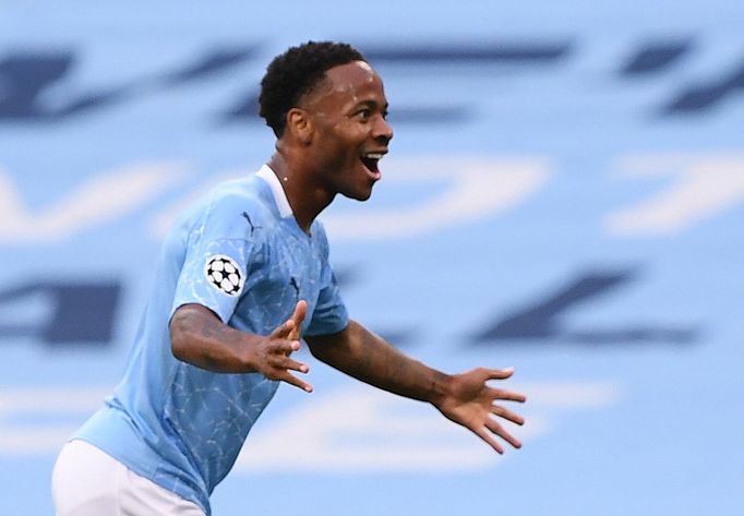 Raheem Sterling z Manchesteru City slaví gól v osmifinále LM s Realem Madrid