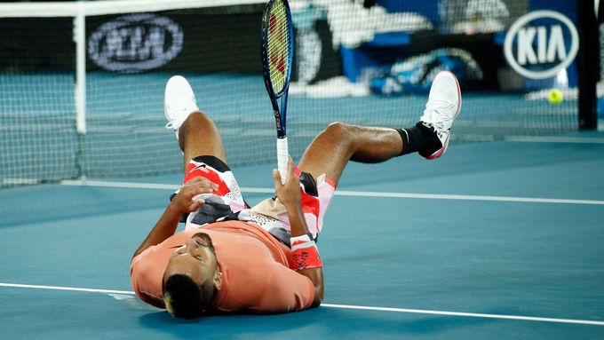 Bitva tenisových rivalů Rafaela Nadala a Nicka Kyrgiose zvedala diváky ze sedadel. Podívejte se na fotografie z melbournské arény Roda Lavera.