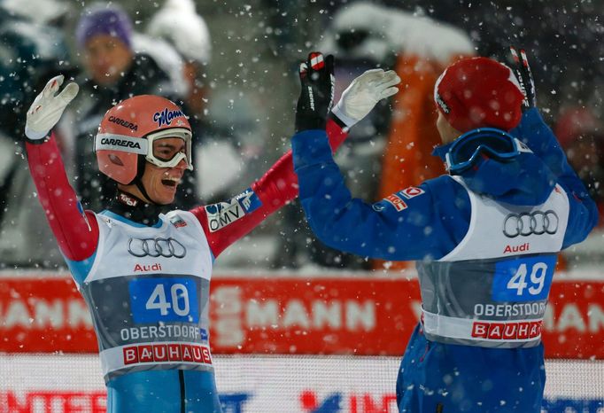 Turné 4M, Oberstdorf: Stefan Kraft a Michael Hayböck