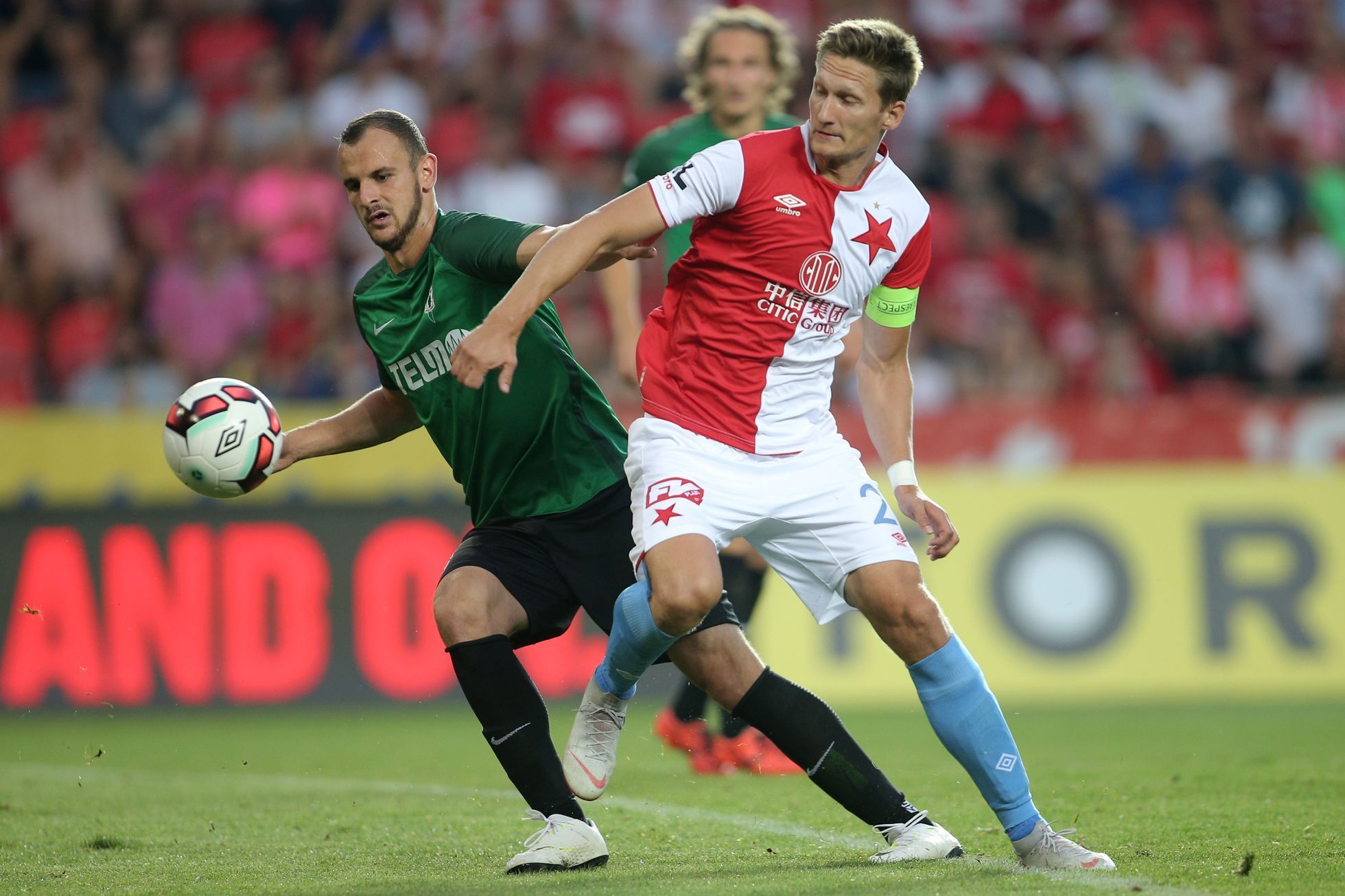 5. kolo fotbalové FORTUNA:LIGY, Slavia - Jablonec: Milan Škoda (vpravo)