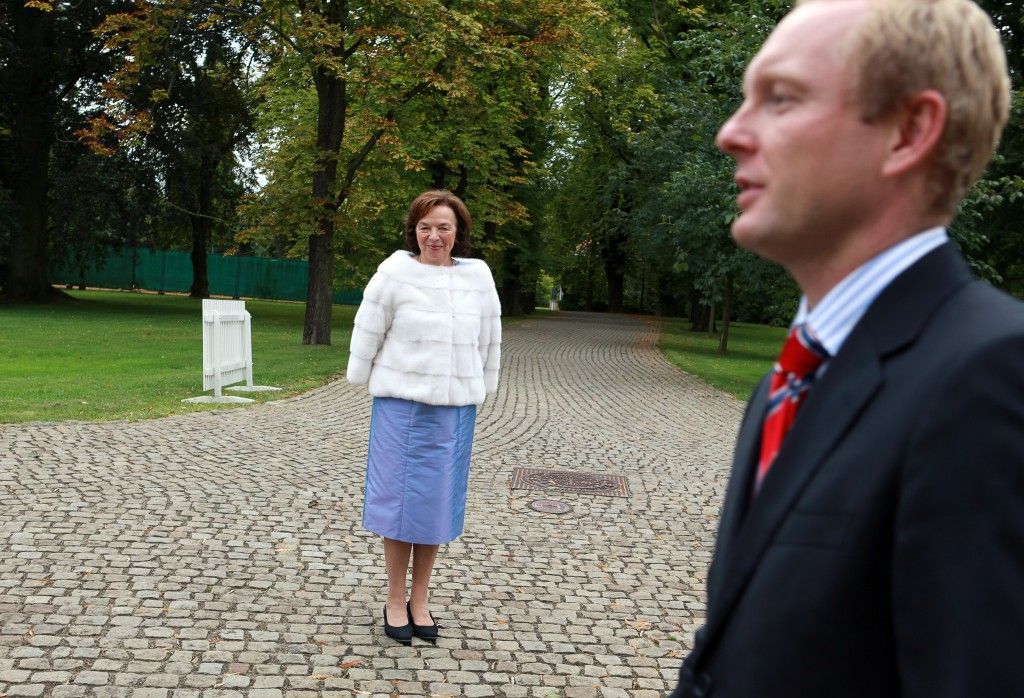 Ústavní činitelky a manželky politiků v Lánech