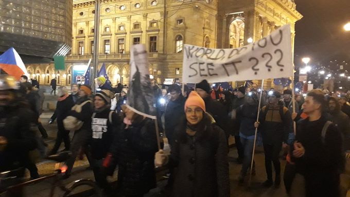 Demonstrace proti vládě Andreje Babiše na Národní třídě.