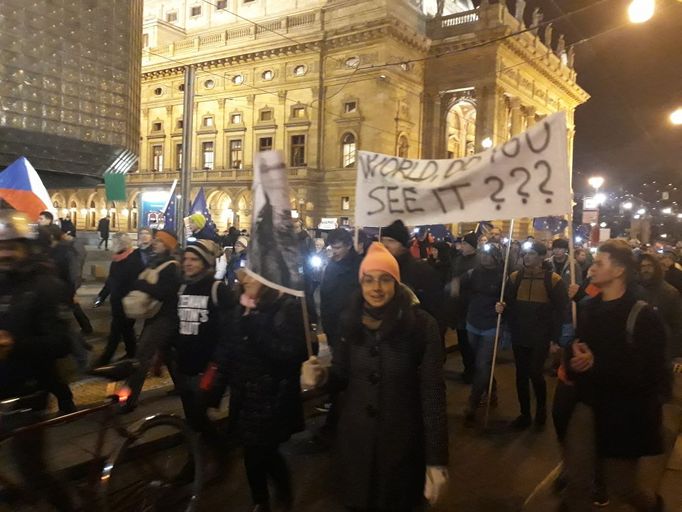 Demonstrace proti vládě Andreje Babiše na Národní třídě.