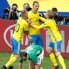 Euro 2016, Irsko-Švédsko: John Guidetti, Emil Forsberg a Zlatan Ibrahimovic slaví gól na 1:1