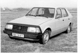 Stejné je to i u modelu 762 P2, který měl stejný rok vzniku i stylistické prvky, ovšem karoserii hatchback a manuální řazení, zatímco typ P1 byl sedan s automatem.