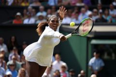 Williamsová je opět ve finále Wimbledonu, v duelu bývalých jedniček narazí na Kerberovou