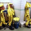 Ochranné oděvy pracovníků v Centru biologické ochrany v obci Těchonín