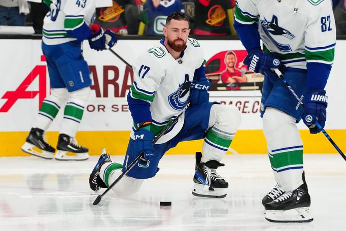 Filip Hronek, Vancouver Canucks