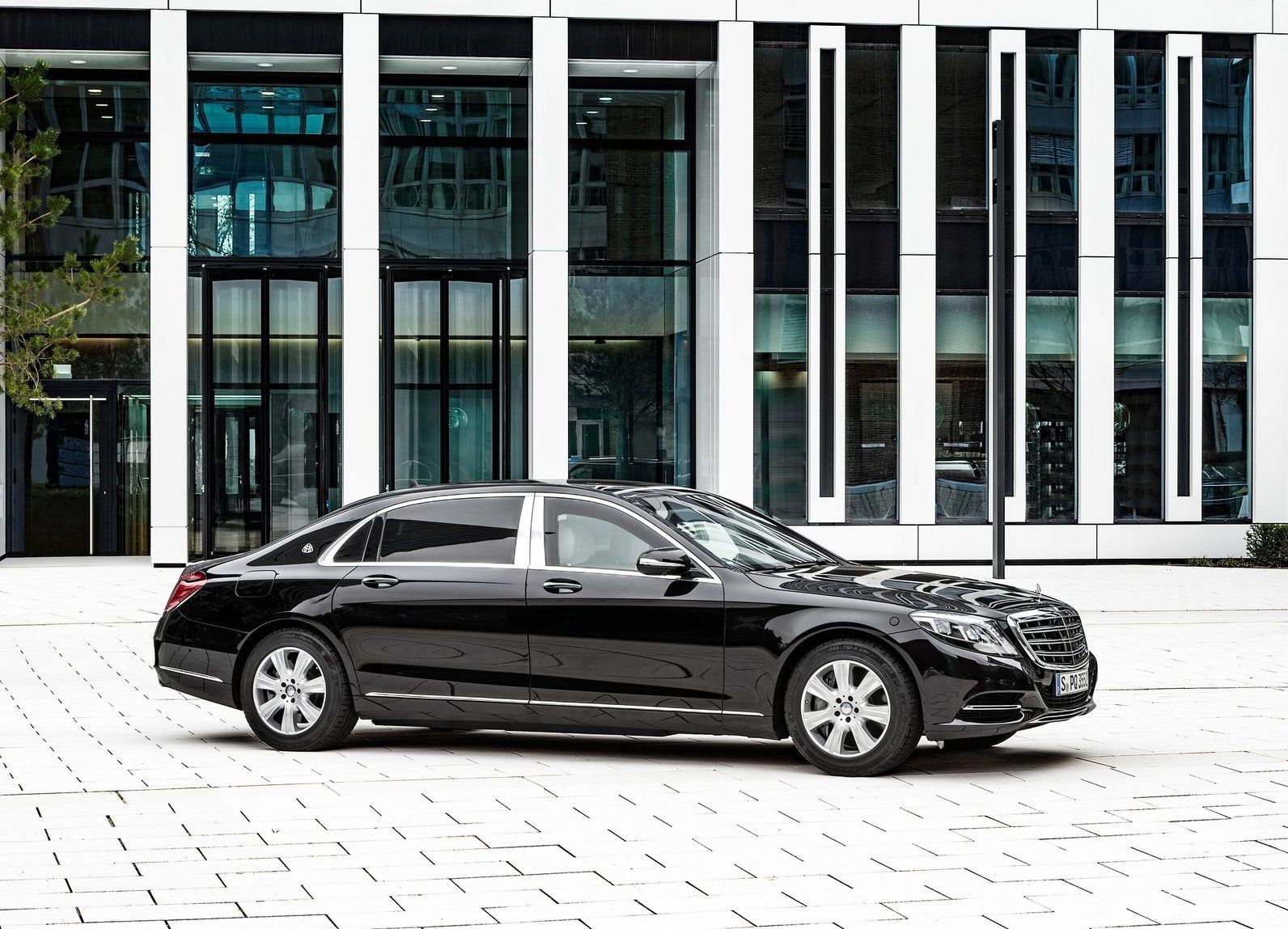 Mercedes-Maybach S600 Guard