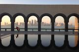 Dauhá - Hlavní město Kataru, který leží ve východní části Arabského poloostrova na pobřeží Perského zálivu. Ve městě žije 800 tisíc lidí, což je přes polovinu obyvatel Kataru.