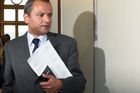 Exposlanec se přiznal k dětskému pornu, vyvázl s pokutou