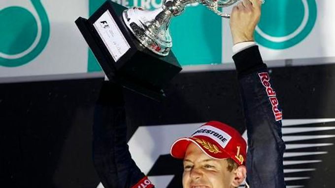 Sebastien Vettel se raduje z vítězství v Číně