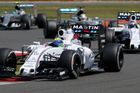 Po startu se do vedení místo držitele pole position Lewise Hamiltona dostali díky skvělé reakci Felipe Massa ve Williamsu, za nějž se prodral jeho týmový kolega Valtteri Bottas.